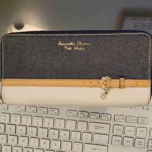 Samantha Thavasa Women's Blue and White Wallet